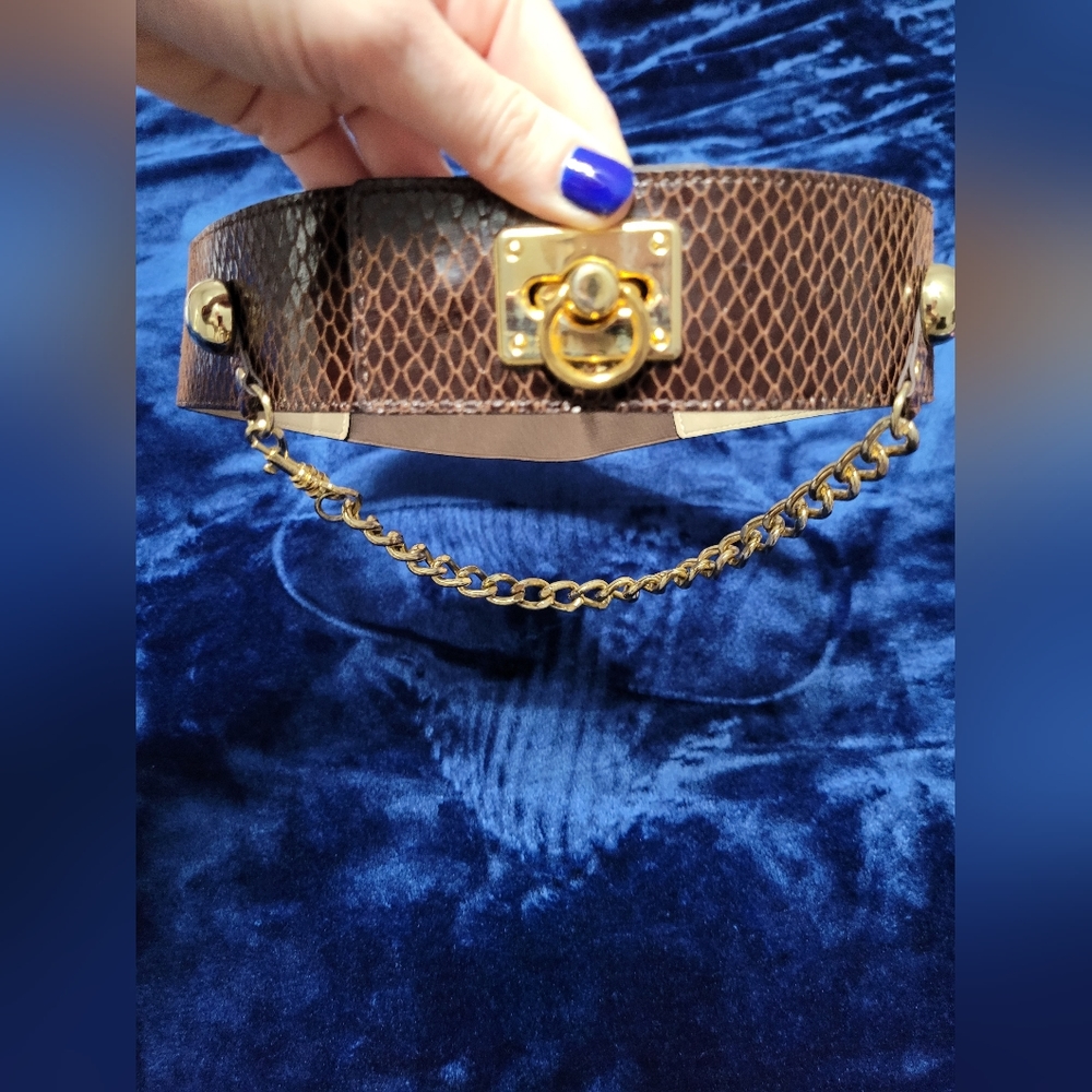 Gold chain brown stretchy belt Size Small SM